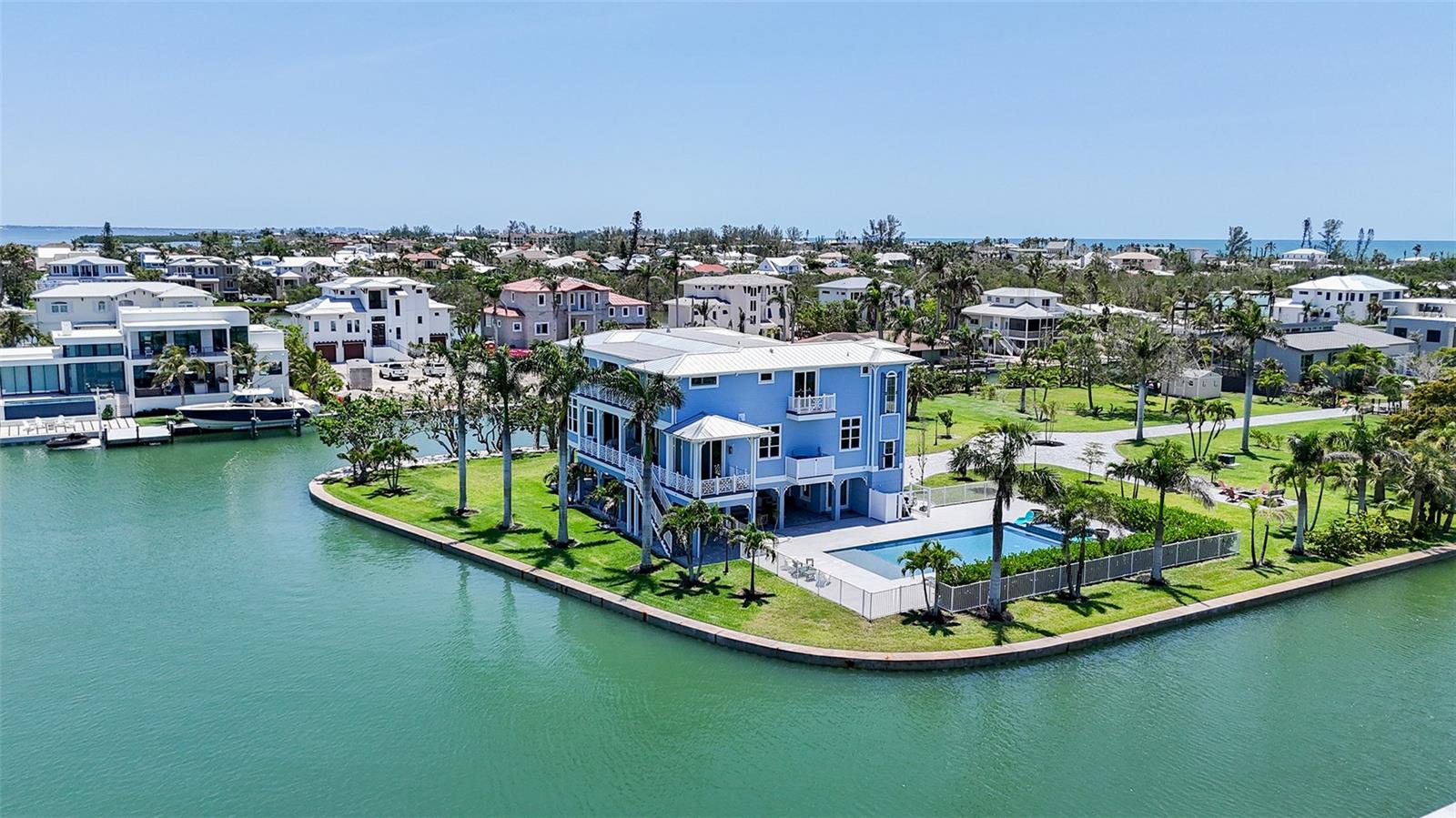 630 De Narvaez, Longboat Key, FL 34228