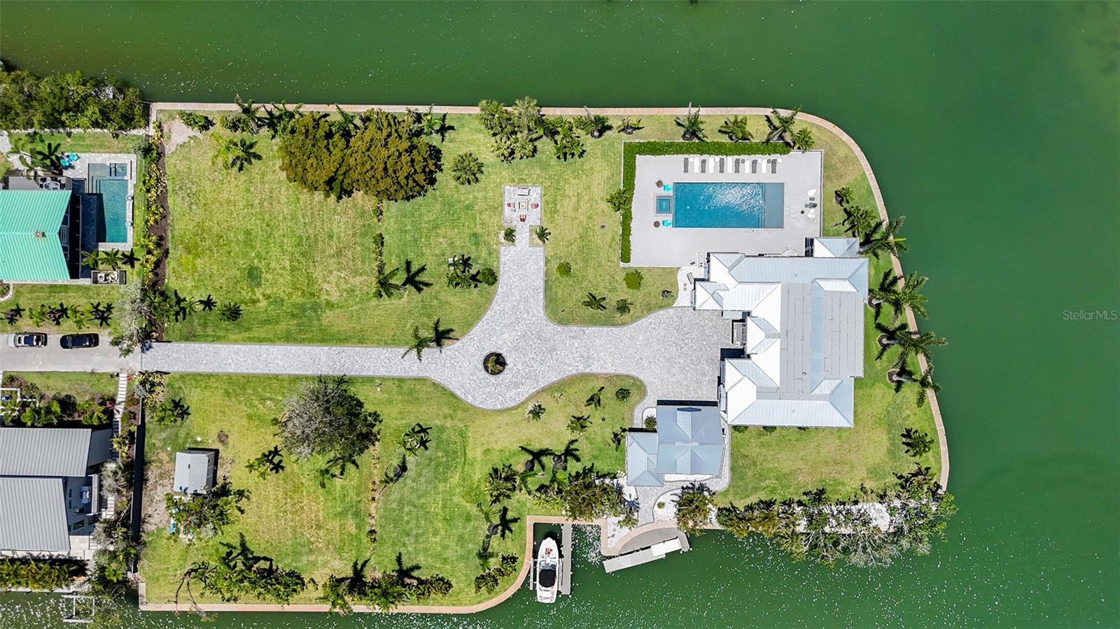 630 De Narvaez, Longboat Key, FL 34228