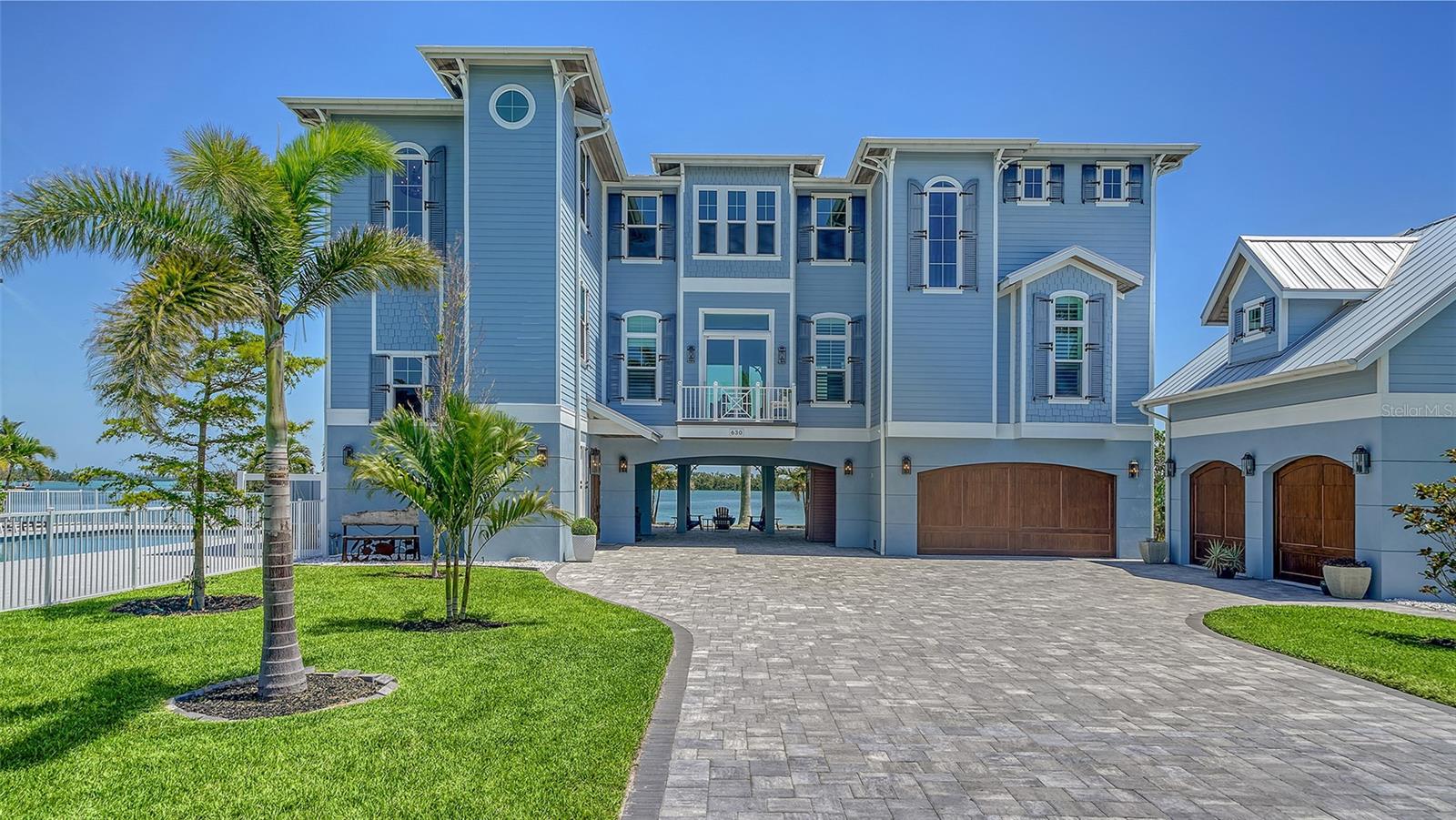 630 De Narvaez, Longboat Key, FL 34228