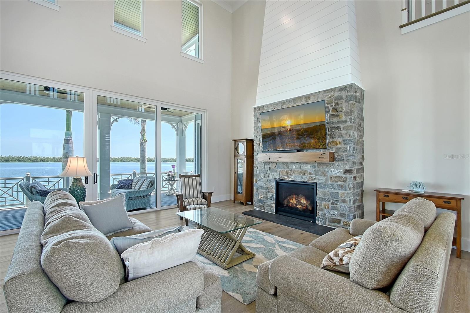 630 De Narvaez, Longboat Key, FL 34228