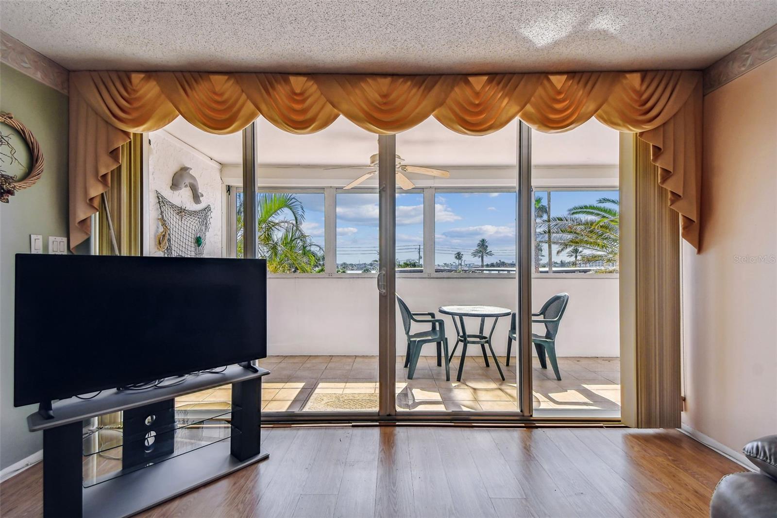 17920 Gulf Unit 208, Redington Shores, FL 33708