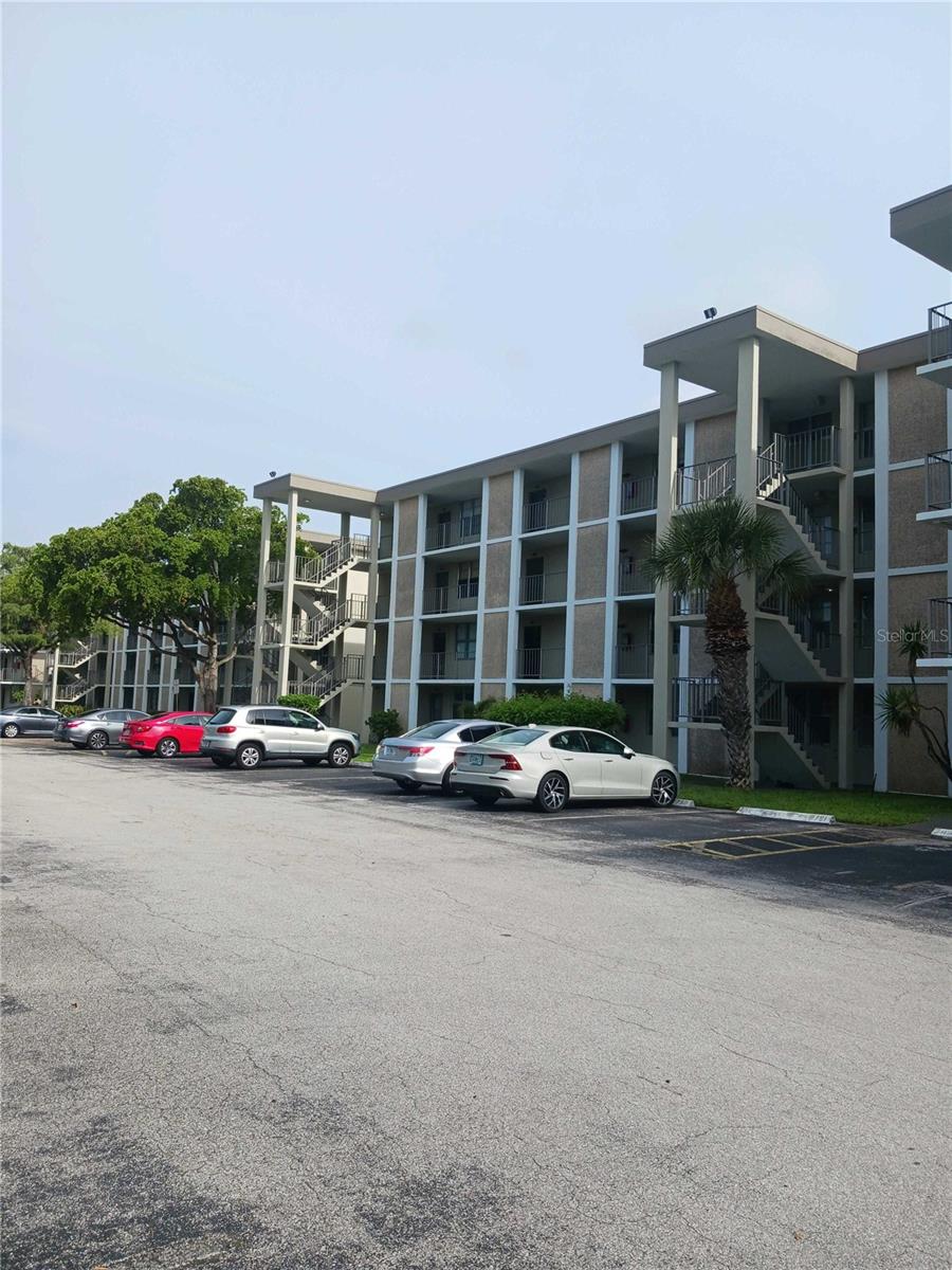 2901 48th Unit 367, Lauderdale Lakes, FL 33313