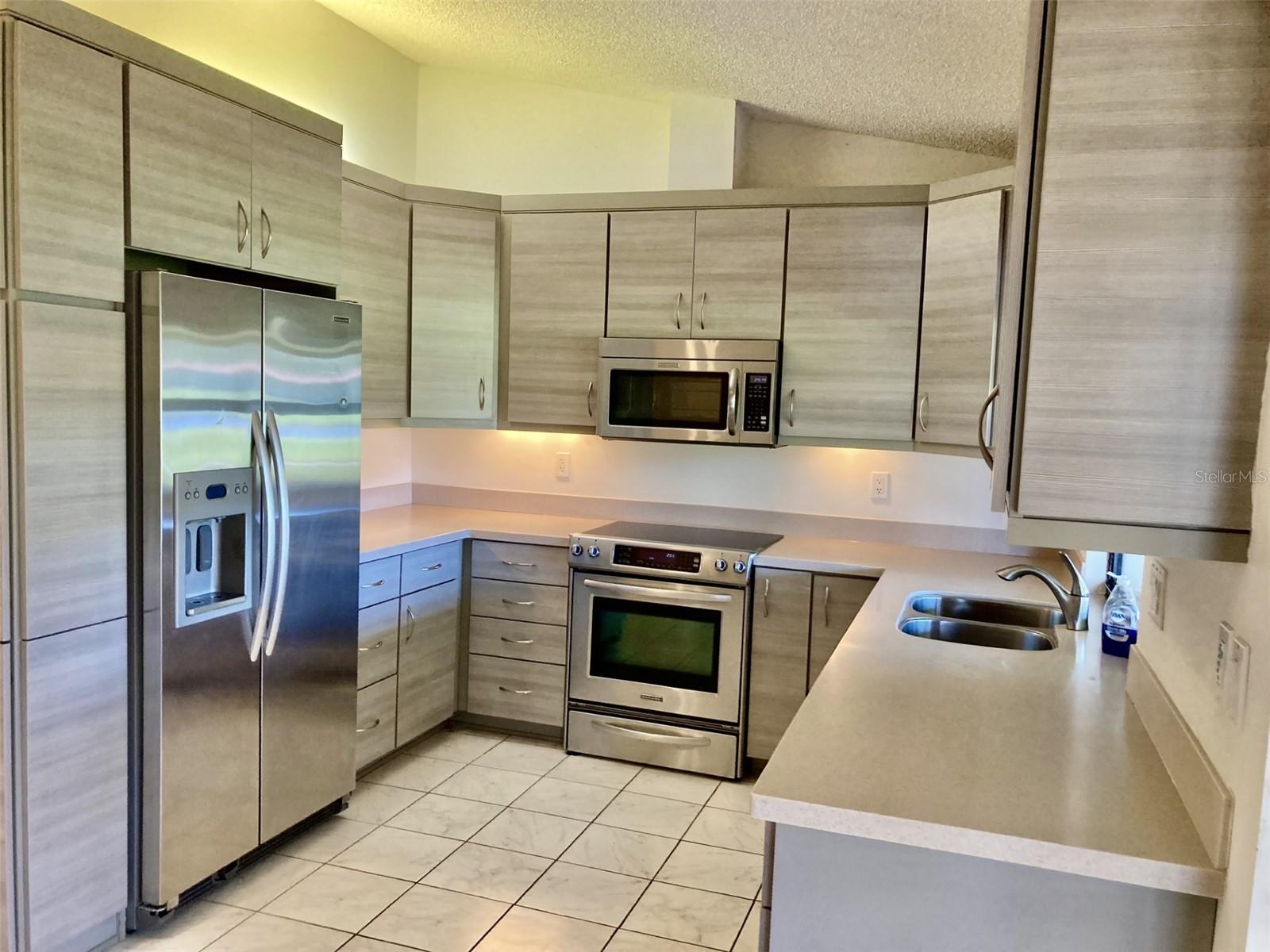 3407 Avenida Madera Unit A, Bradenton, FL 34210
