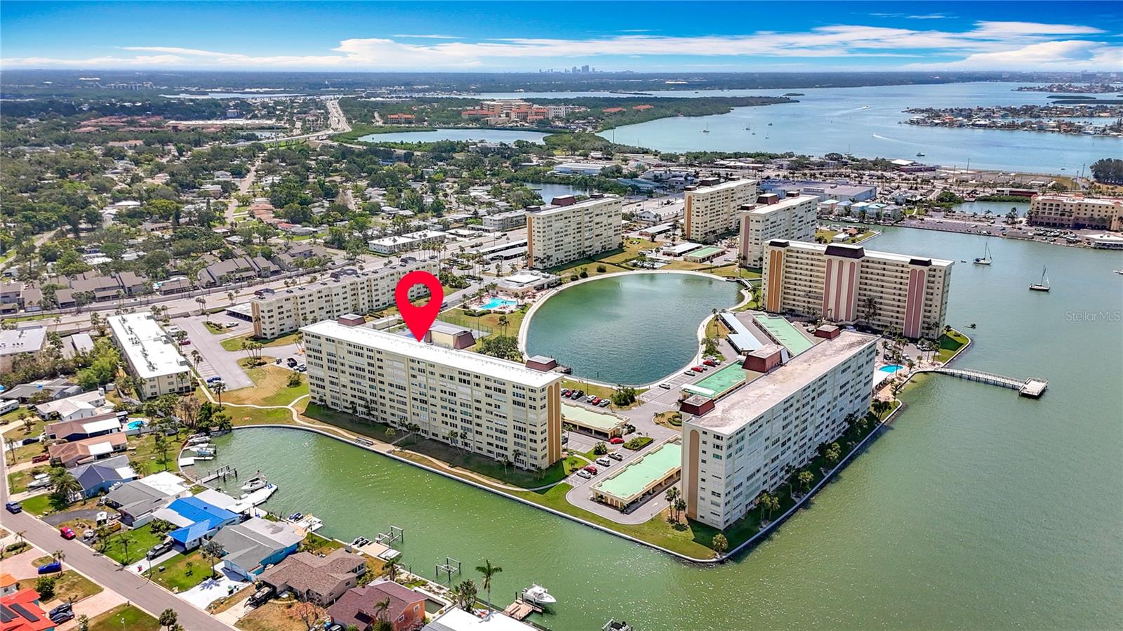 4725 Cove Circle Unit 908, St Petersburg, FL 33708