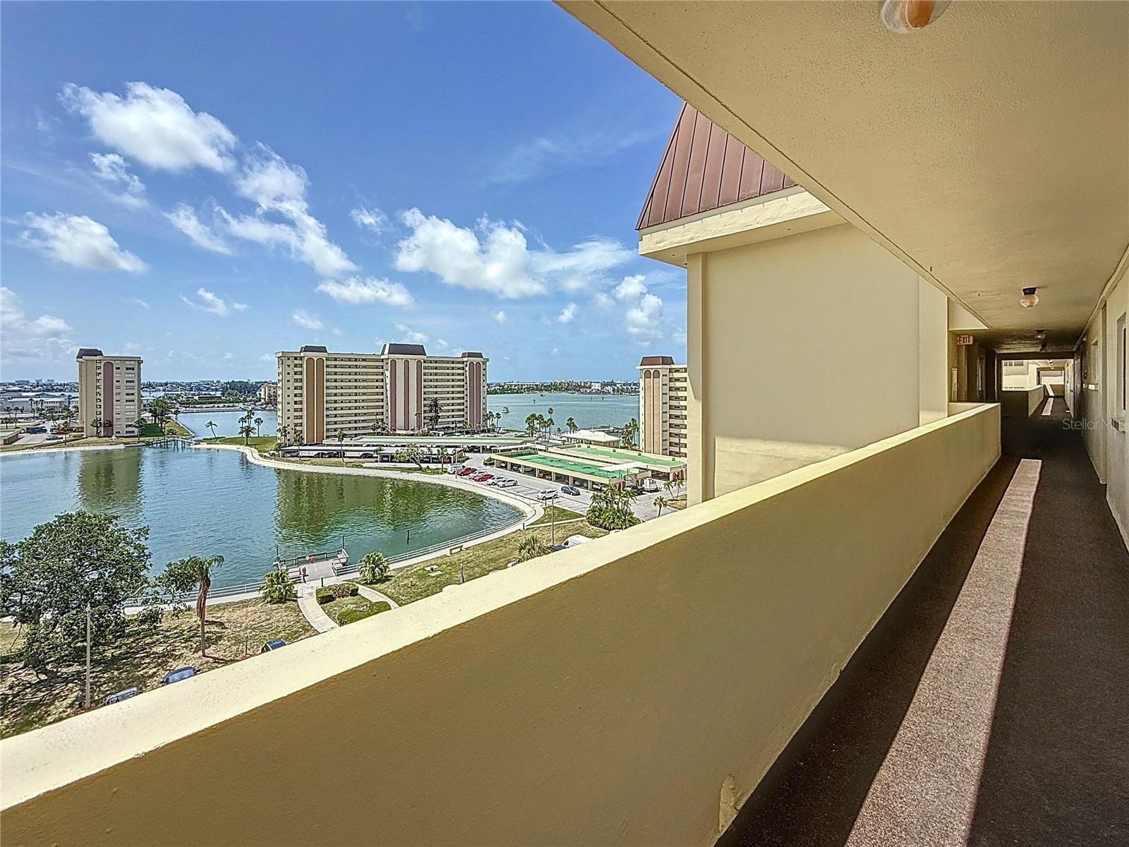 4725 Cove Circle Unit 908, St Petersburg, FL 33708