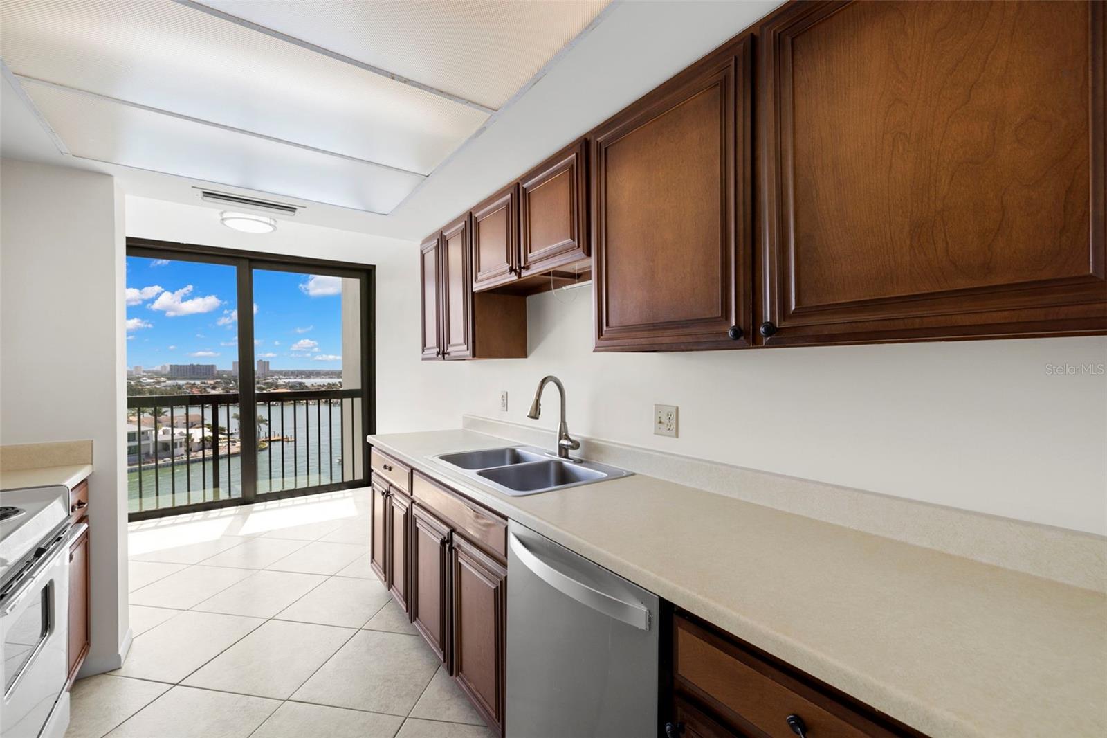 9425 Blind Pass Unit 1008, St Pete Beach, FL 33706