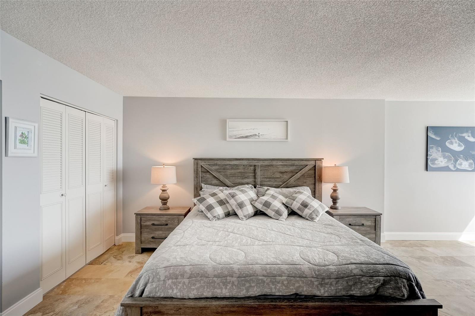 2425 Gulf of Mexico Unit 14b, Longboat Key, FL 34228