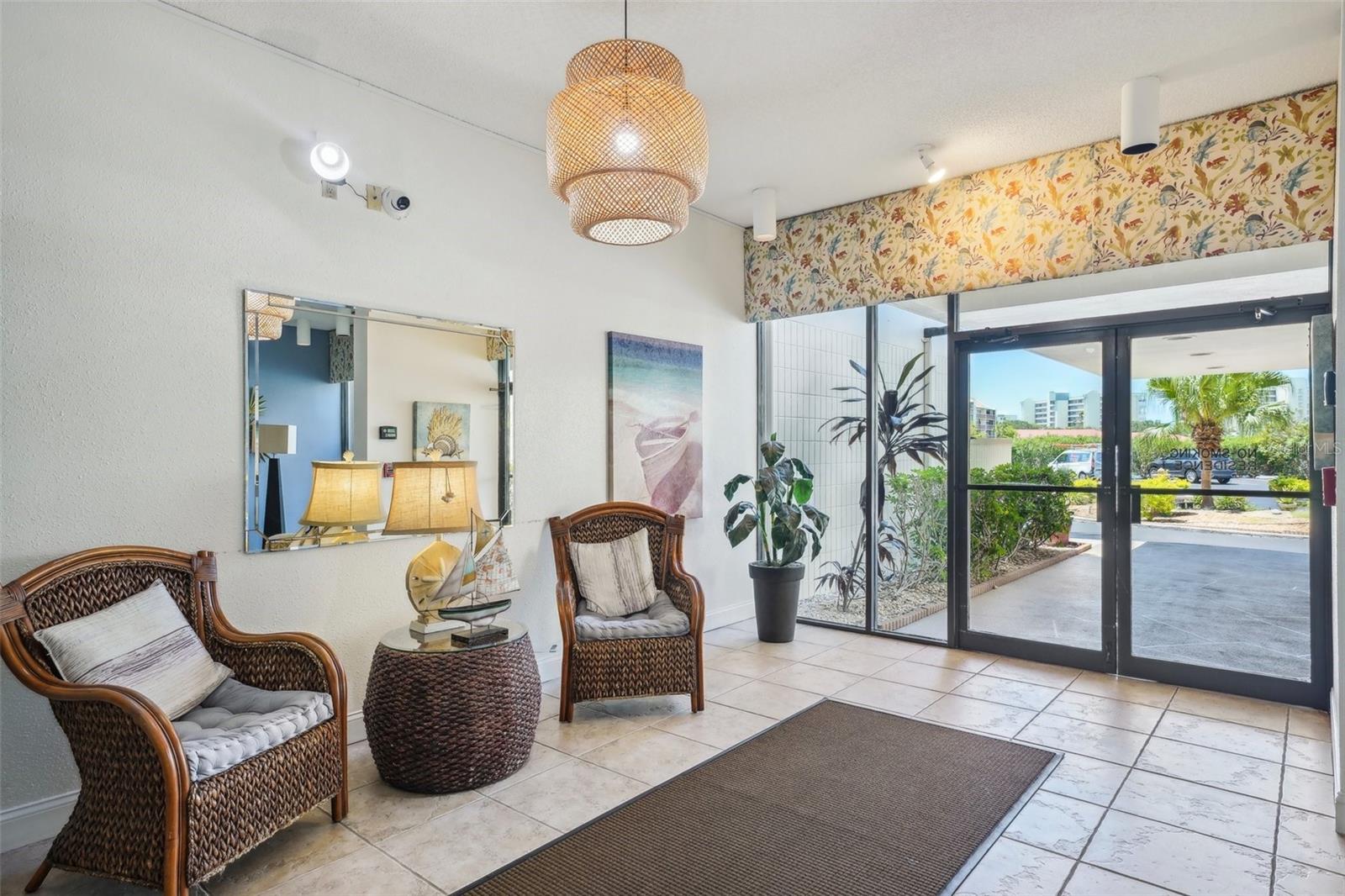 7400 Sun Island Unit 802, South Pasadena, FL 33707