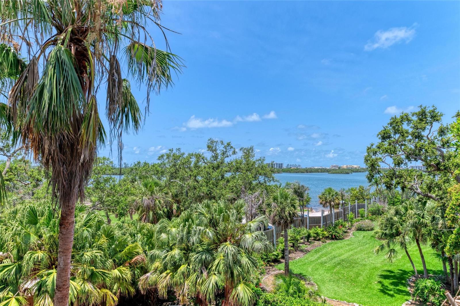 8963 Fishermens Bay, Sarasota, FL 34231
