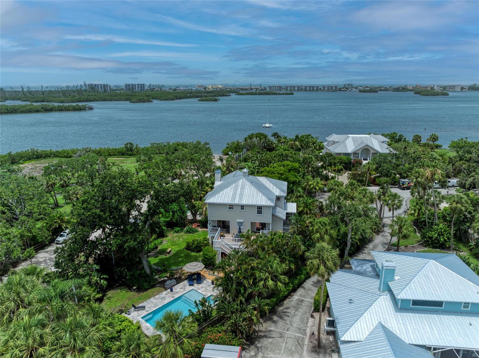 8963 Fishermens Bay, Sarasota, FL 34231