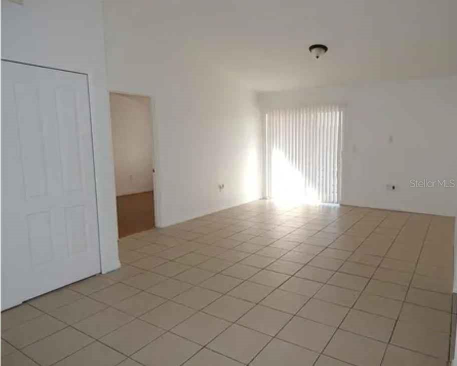 5220 Via Hacienda Unit 212, Orlando, FL 32839