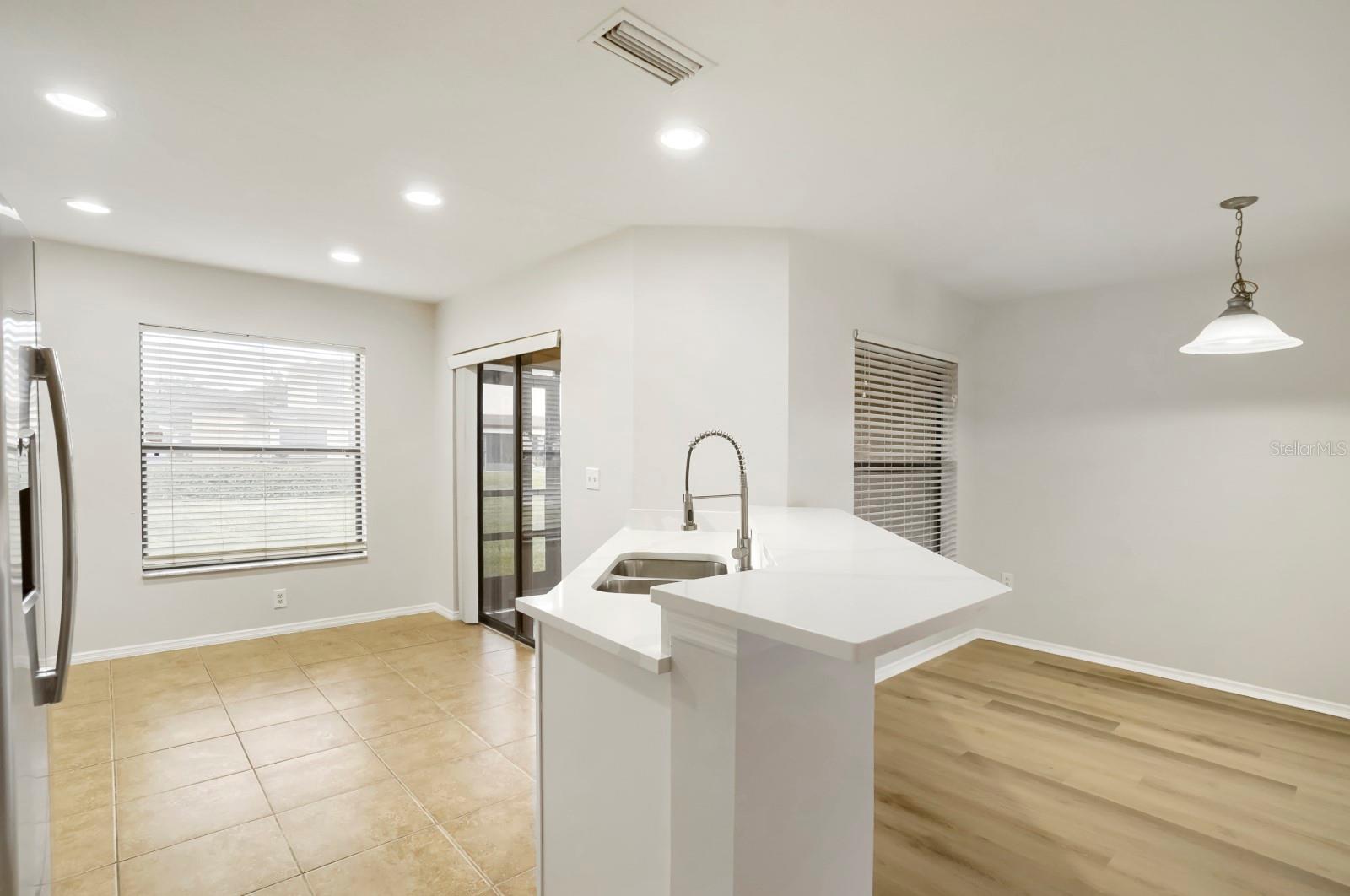 2453 Edgewater Falls, Brandon, FL 33511