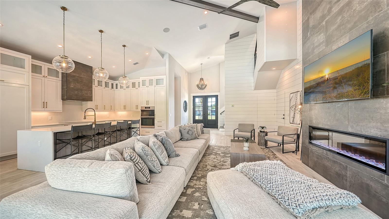 8006 20th, Bradenton, FL 34209