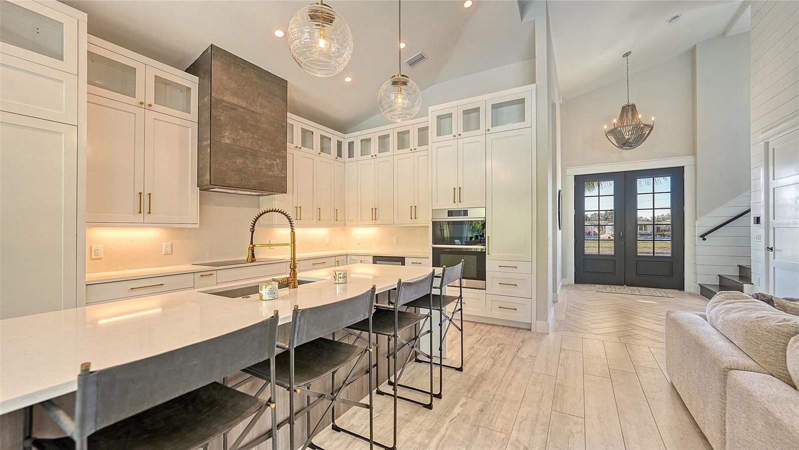 8006 20th, Bradenton, FL 34209
