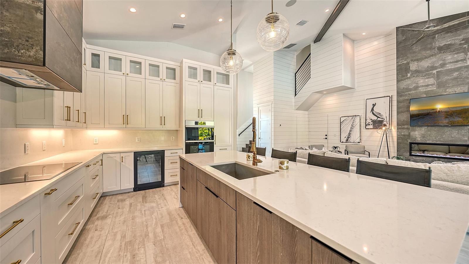8006 20th, Bradenton, FL 34209