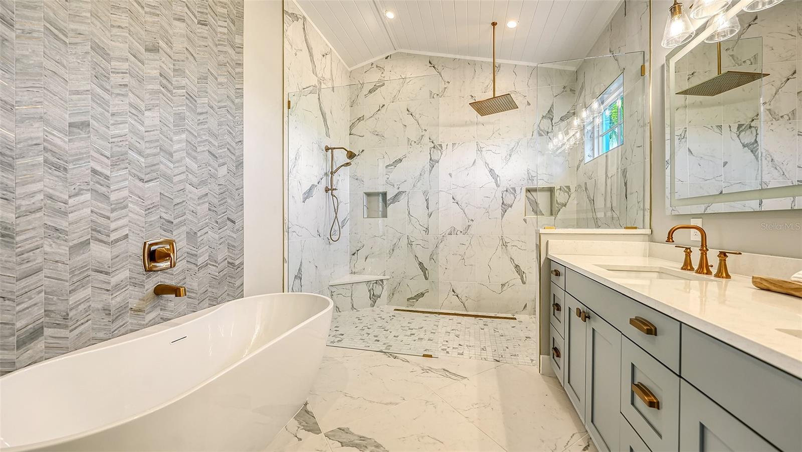 8006 20th, Bradenton, FL 34209