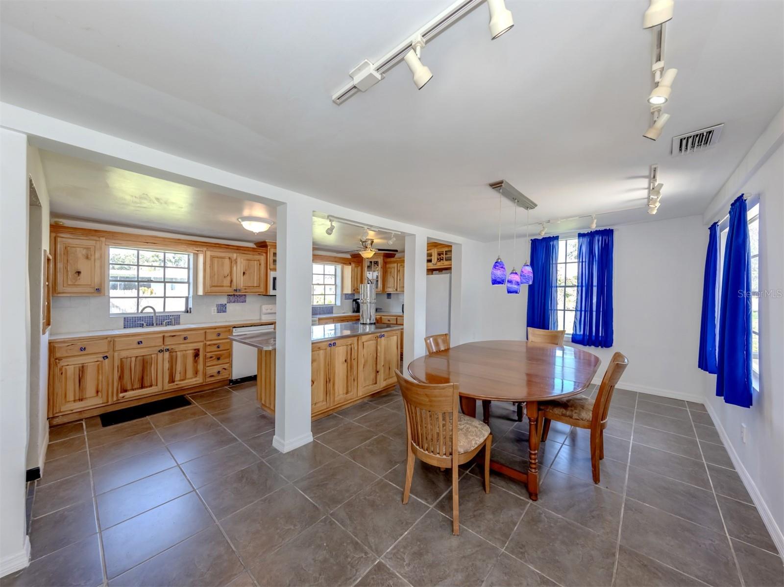 305 Chauncey, Bradenton, FL 34208