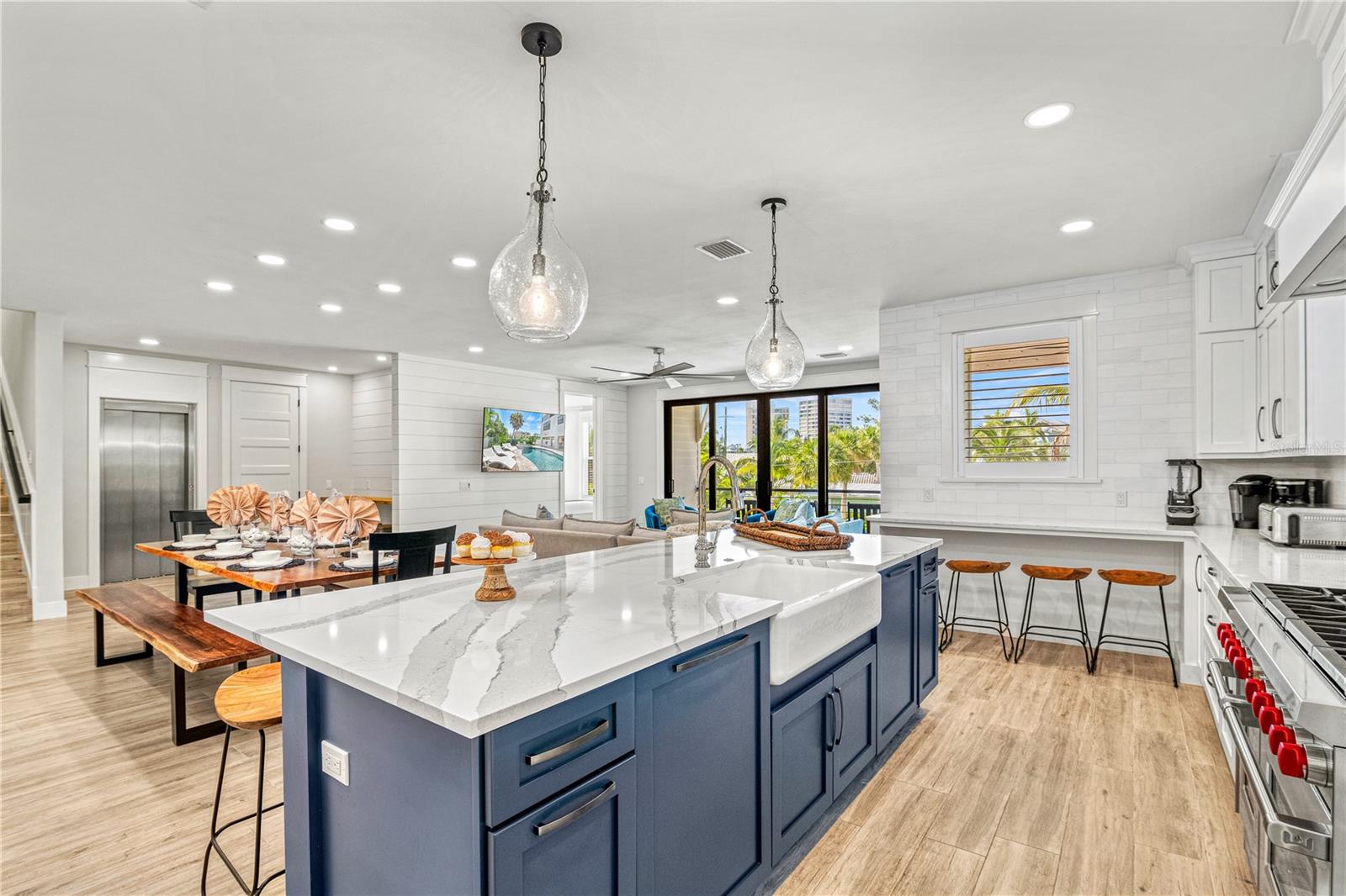 119 Avenida Messina, Sarasota, FL 34242