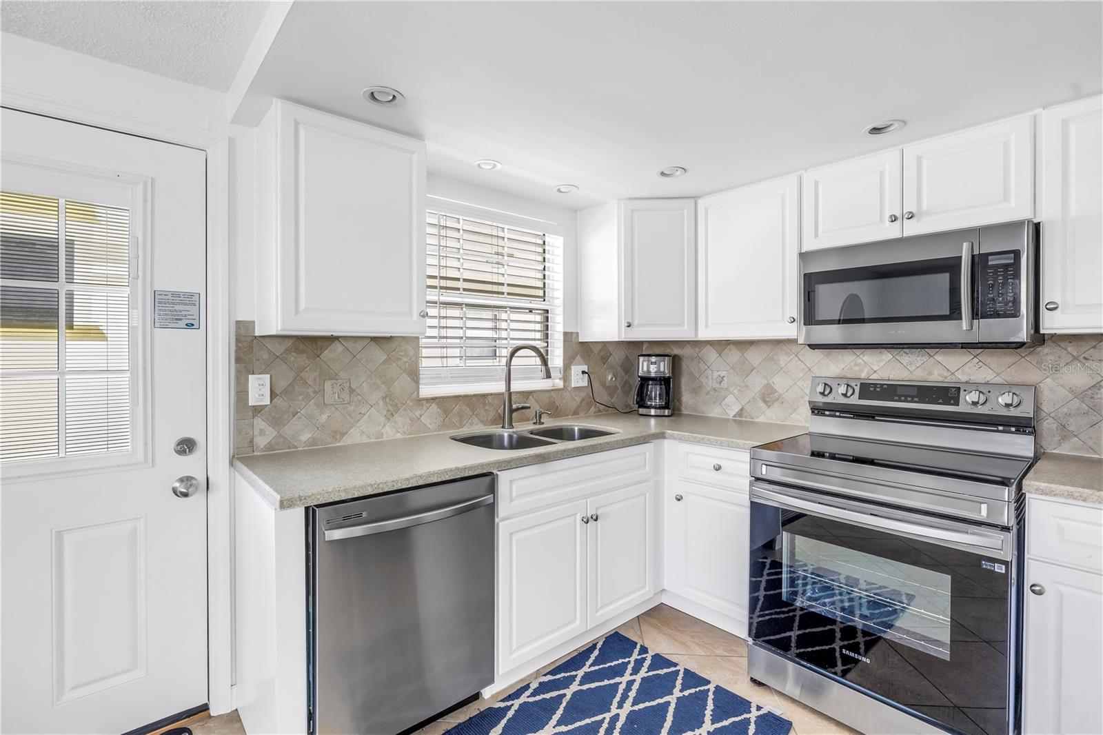 6150 Midnight Pass Unit V38, Sarasota, FL 34242