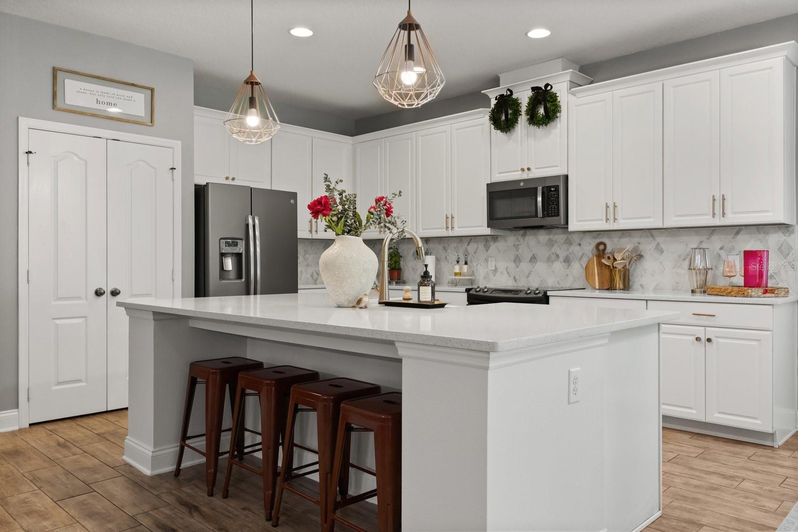 31924 Geoff, Sorrento, FL 32776