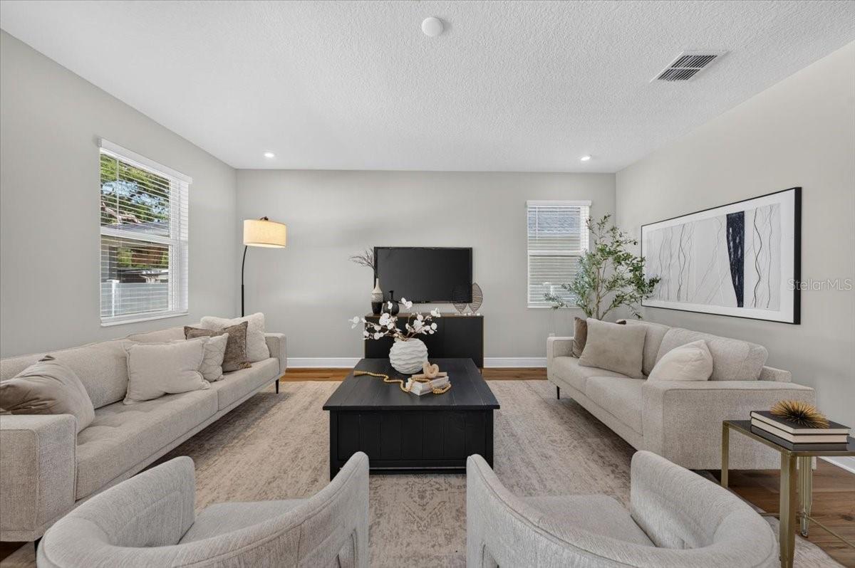 6226 29th, St Petersburg, FL 33702