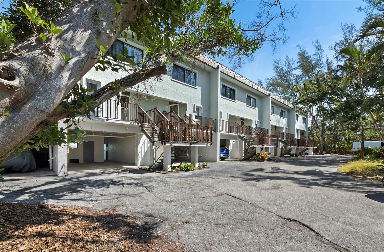 490 Shore Unit 6, Longboat Key, FL 34228