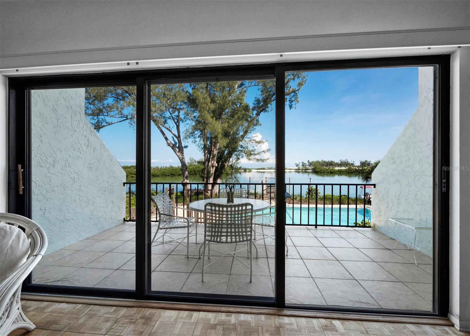 490 Shore Unit 6, Longboat Key, FL 34228