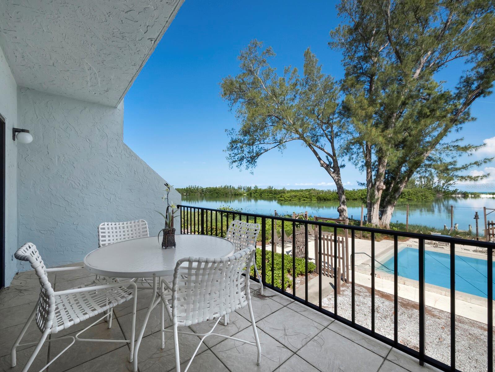 490 Shore Unit 6, Longboat Key, FL 34228
