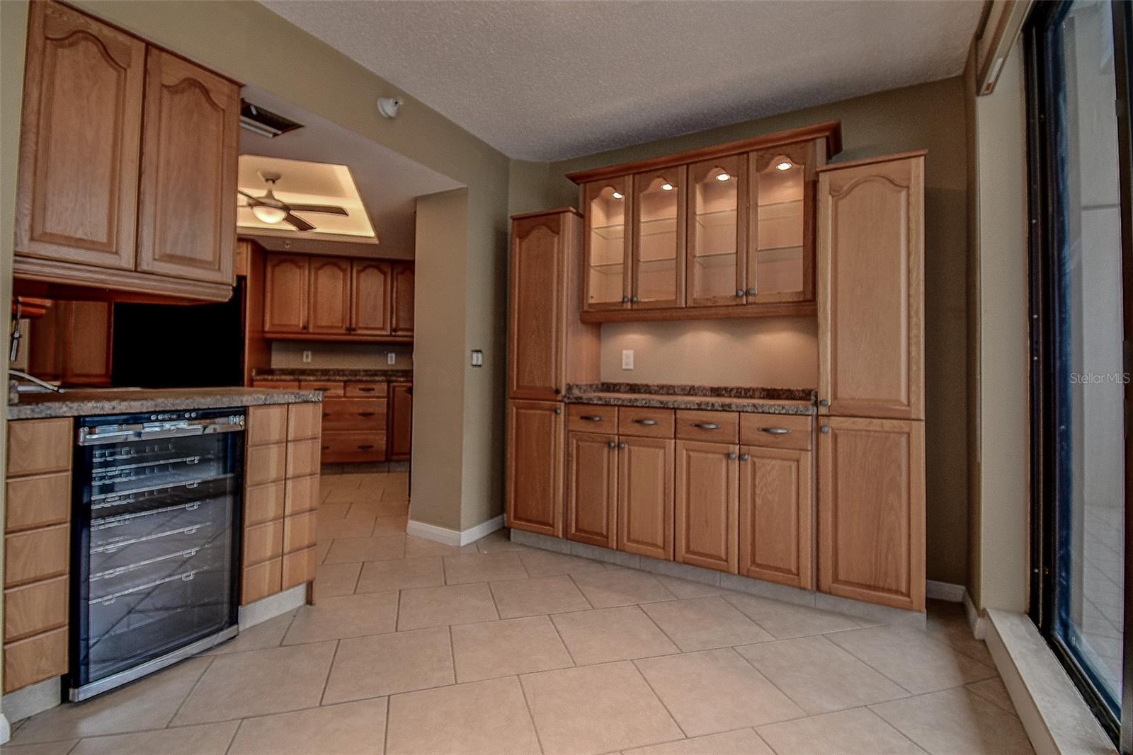 5940 Pelican Bay Unit 406, Gulfport, FL 33707