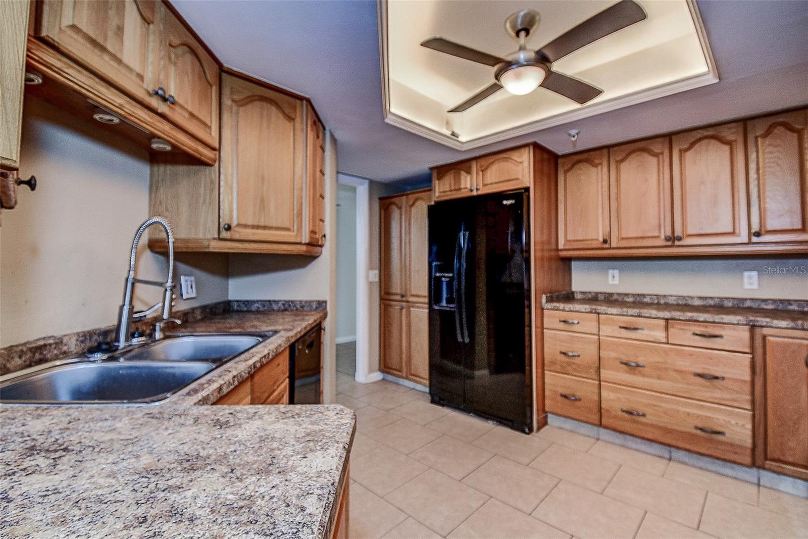 5940 Pelican Bay Unit 406, Gulfport, FL 33707