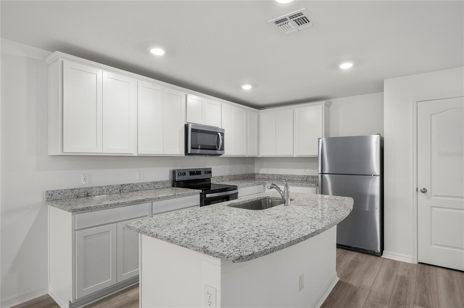 3187 Seville, Lake Alfred, FL 33850