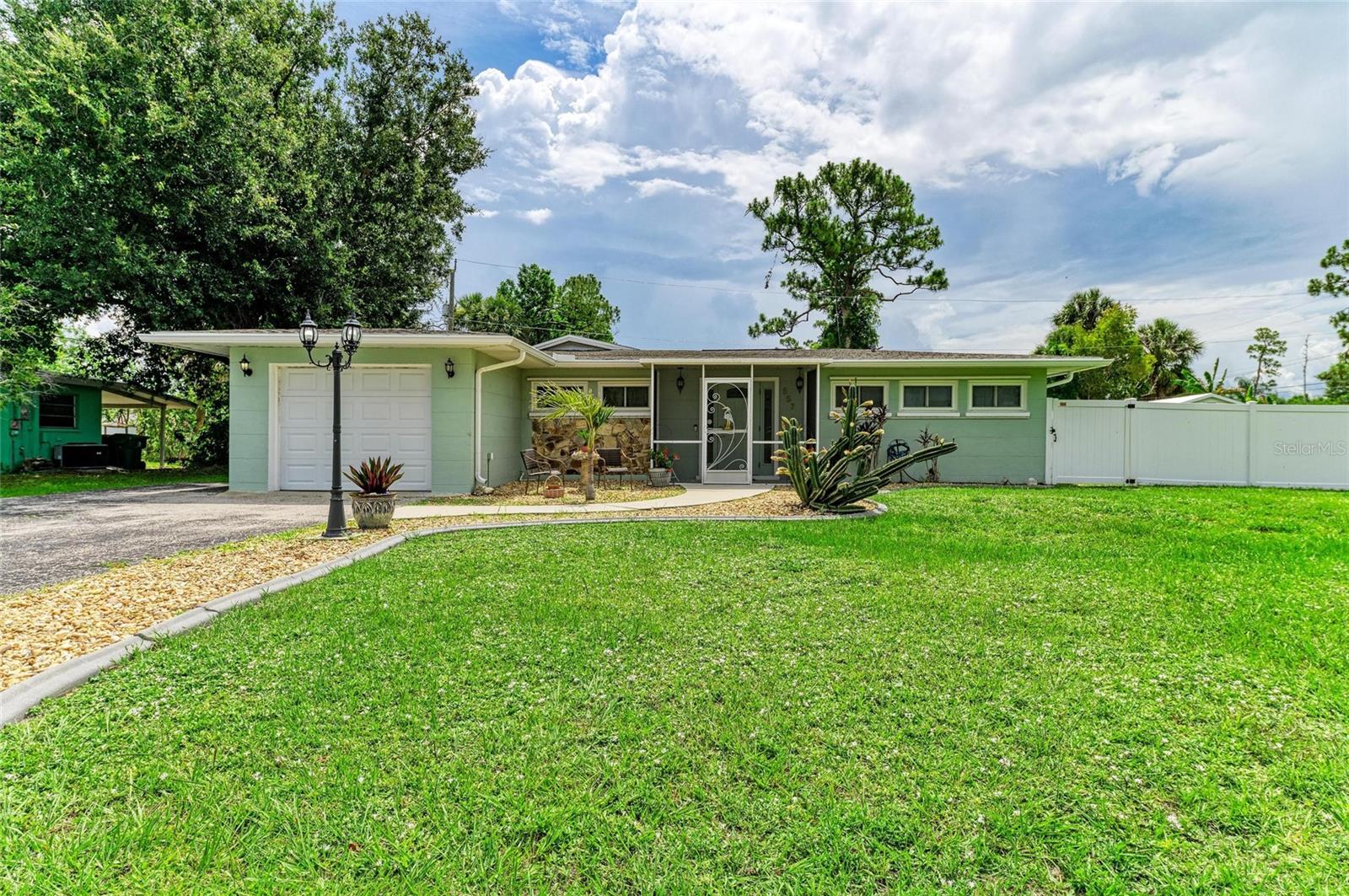557 Reading, Port Charlotte, FL 33952
