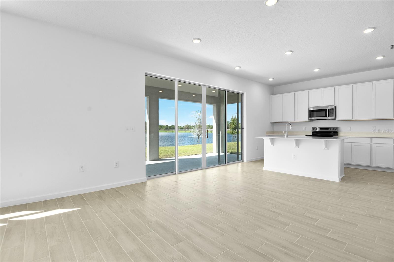 179 Flag Lilly, Umatilla, FL 32784