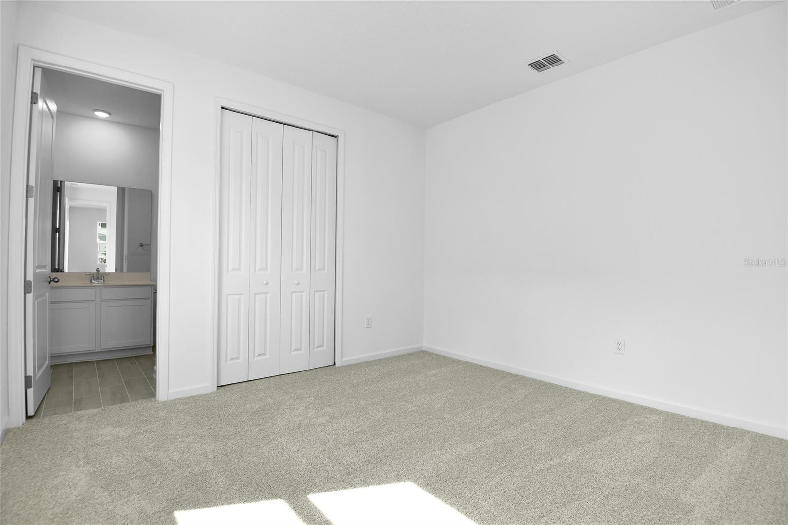 179 Flag Lilly, Umatilla, FL 32784