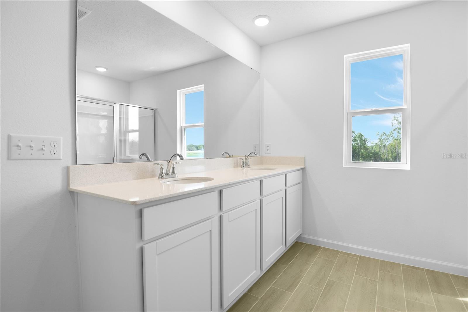 179 Flag Lilly, Umatilla, FL 32784