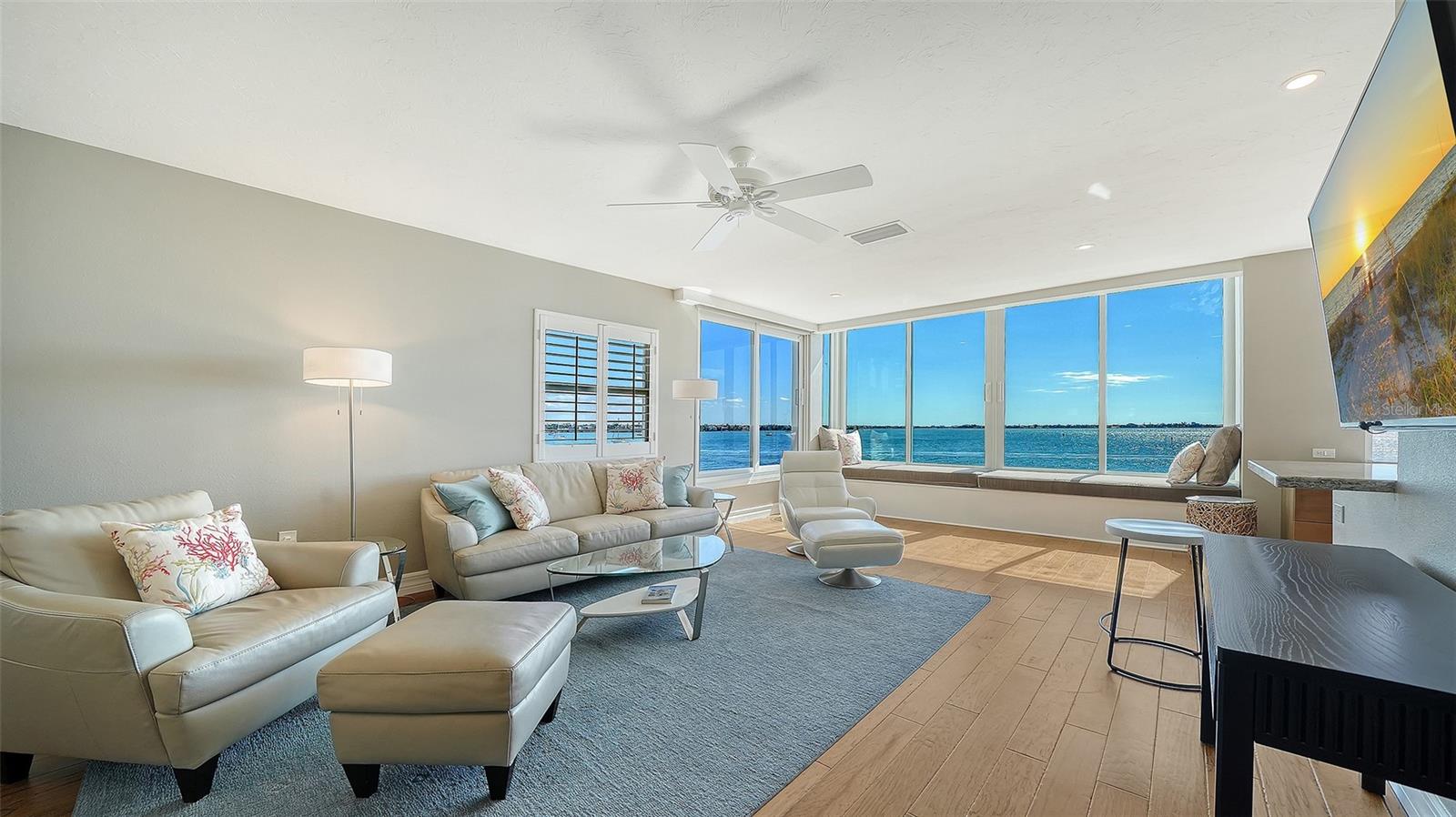 400 Golden Gate Unit 31, Sarasota, FL 34236