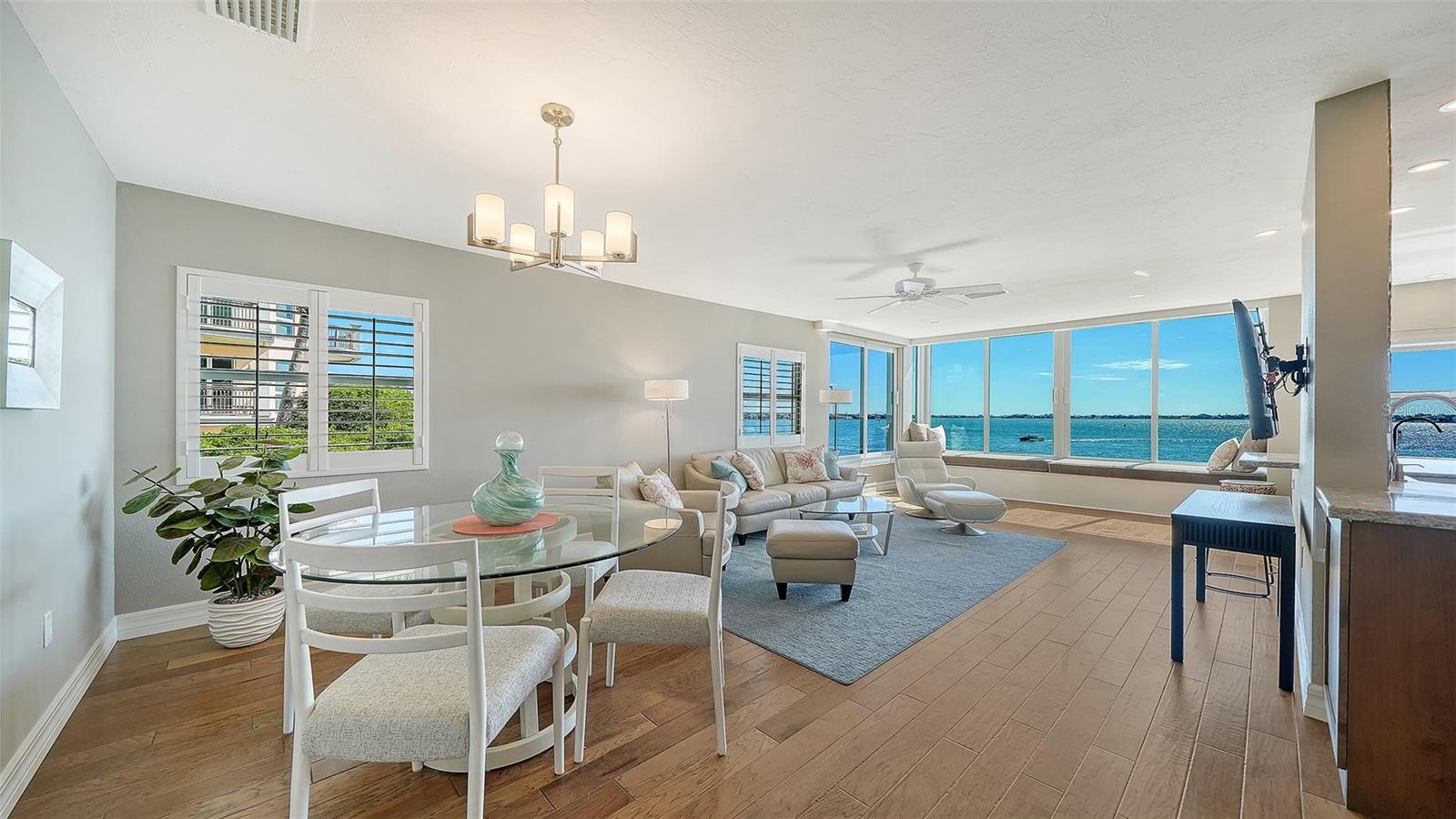 400 Golden Gate Unit 31, Sarasota, FL 34236