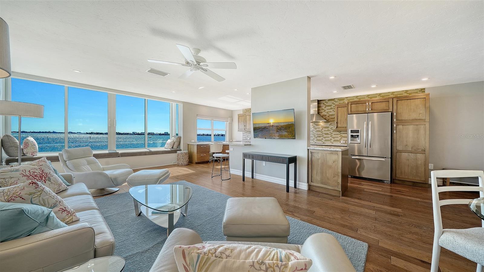 400 Golden Gate Unit 31, Sarasota, FL 34236