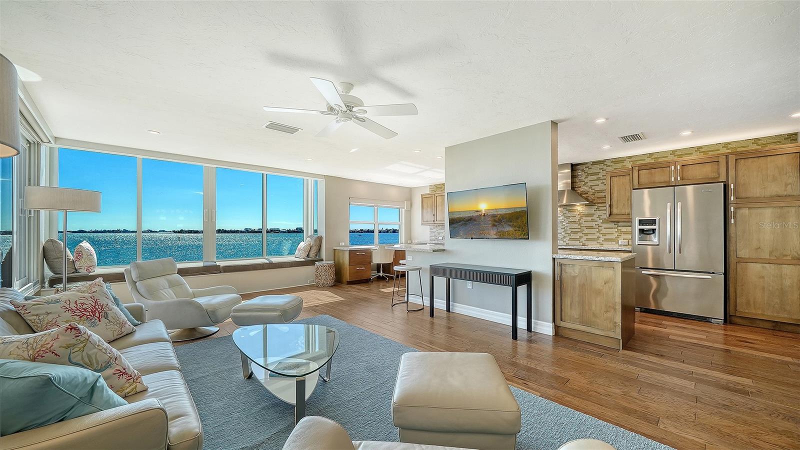 400 Golden Gate Unit 31, Sarasota, FL 34236
