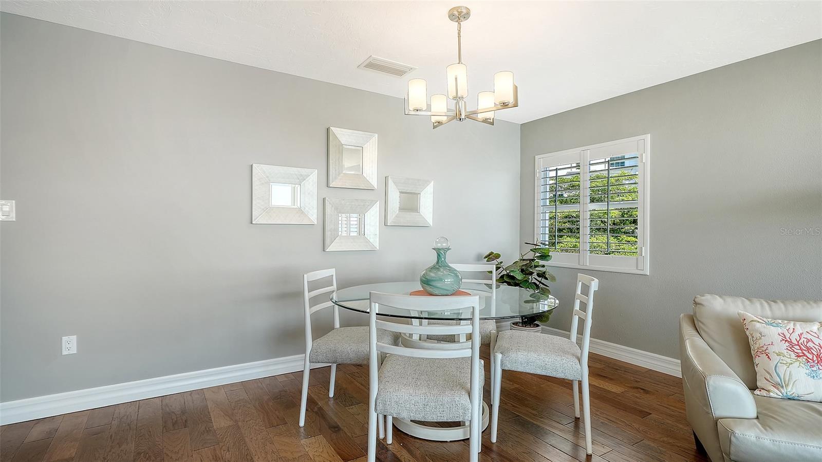 400 Golden Gate Unit 31, Sarasota, FL 34236