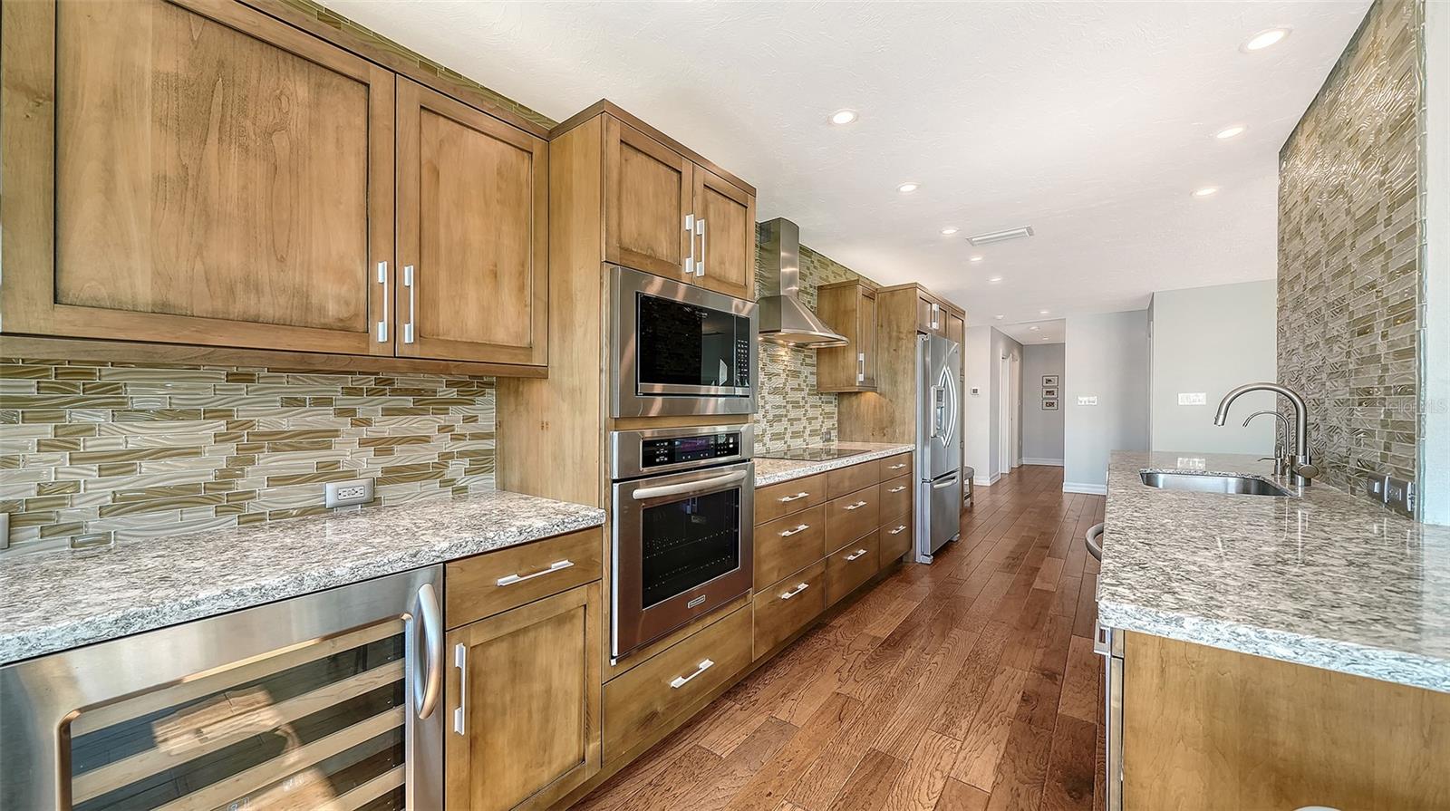 400 Golden Gate Unit 31, Sarasota, FL 34236
