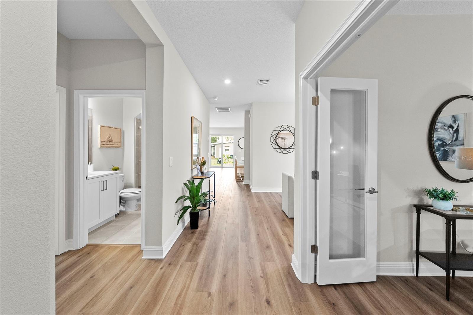 6244 29th, St Petersburg, FL 33702