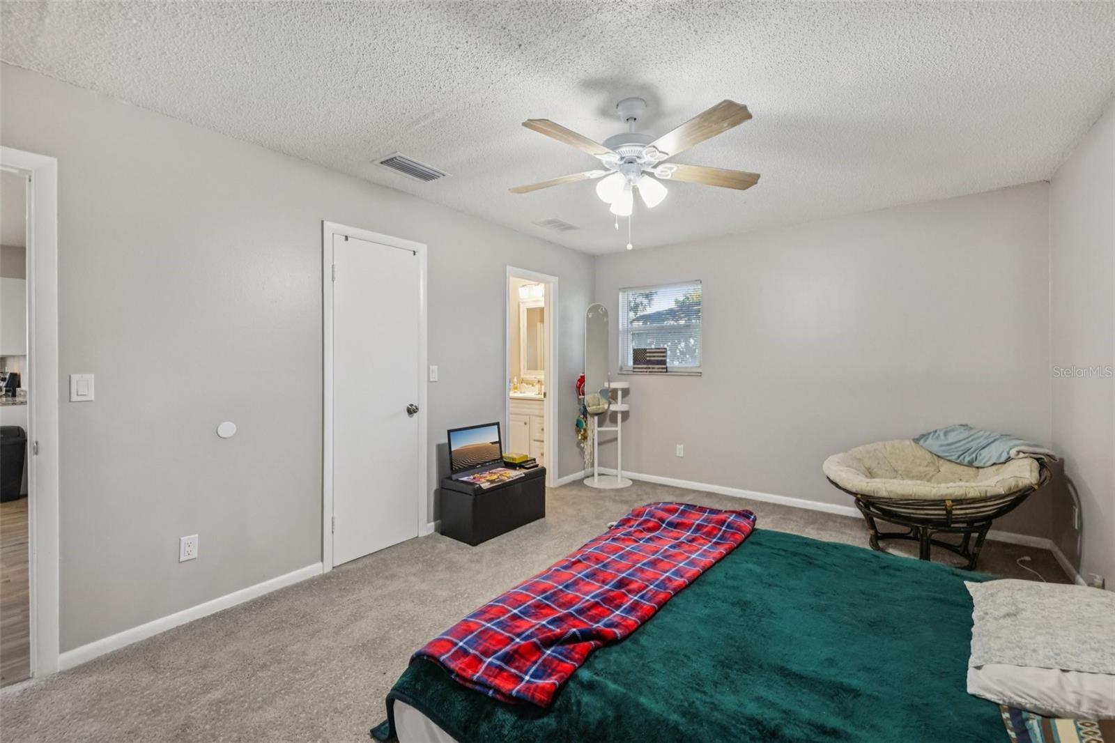 3 Silver, Ocala, FL 34472