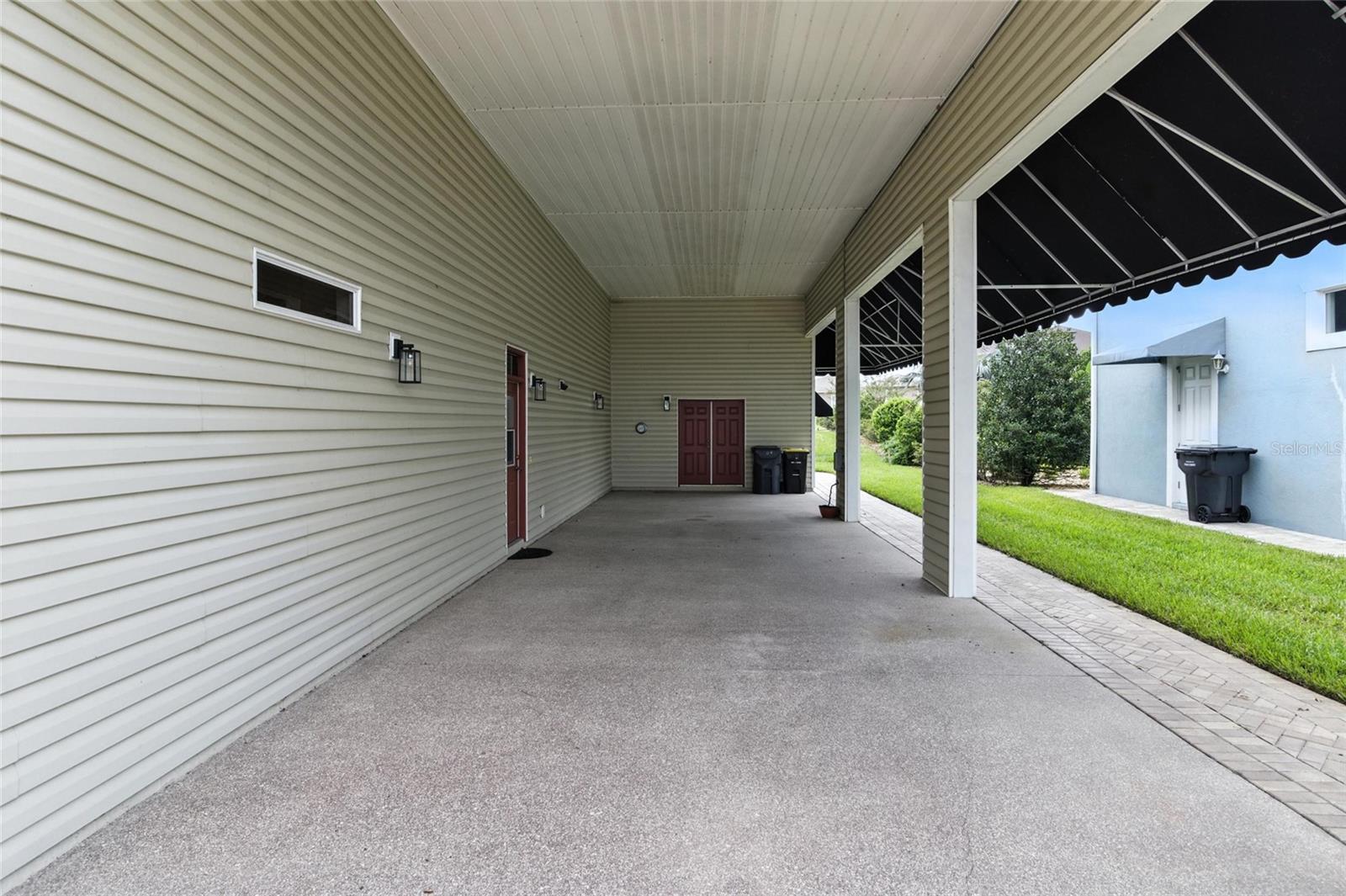 529 Meandering Way, Polk City, FL 33868
