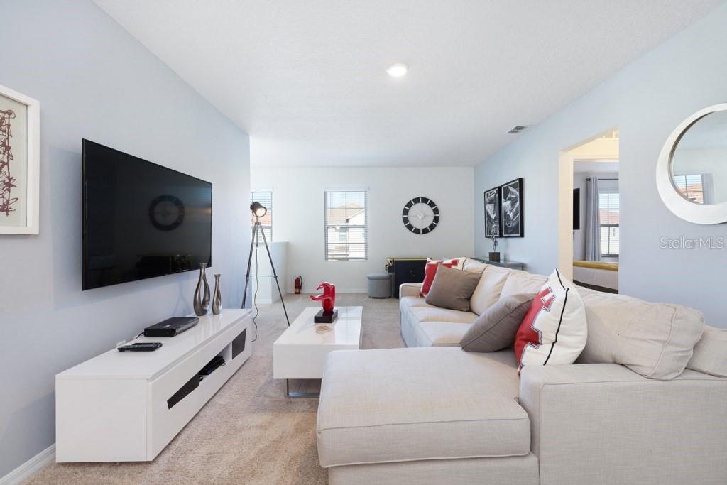 8012 Oak Shadow, Davenport, FL 33837