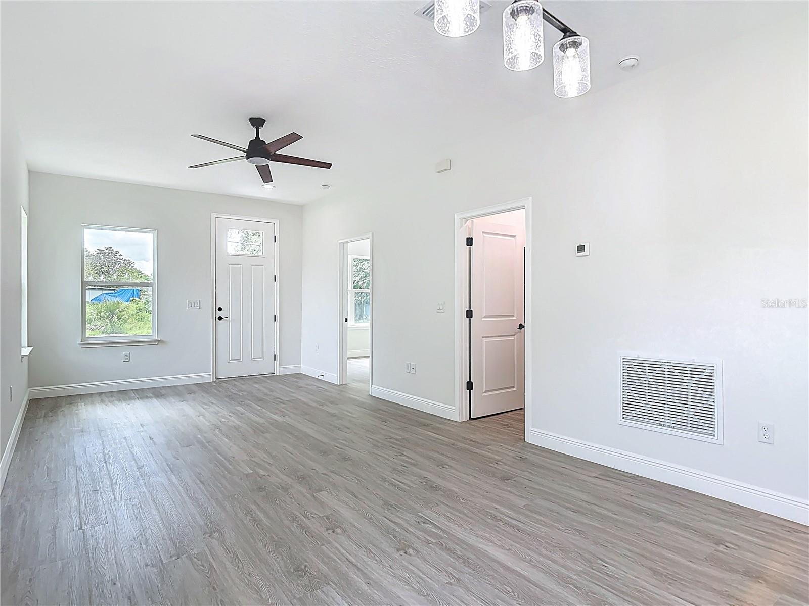 2445 Dolarway, Sanford, FL 32771