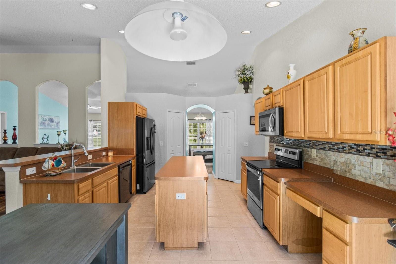 16038 Malden, Weeki Wachee, FL 34614