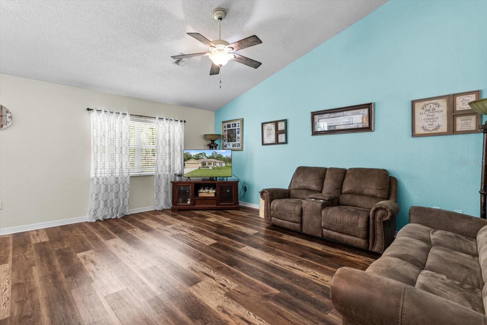 16038 Malden, Weeki Wachee, FL 34614