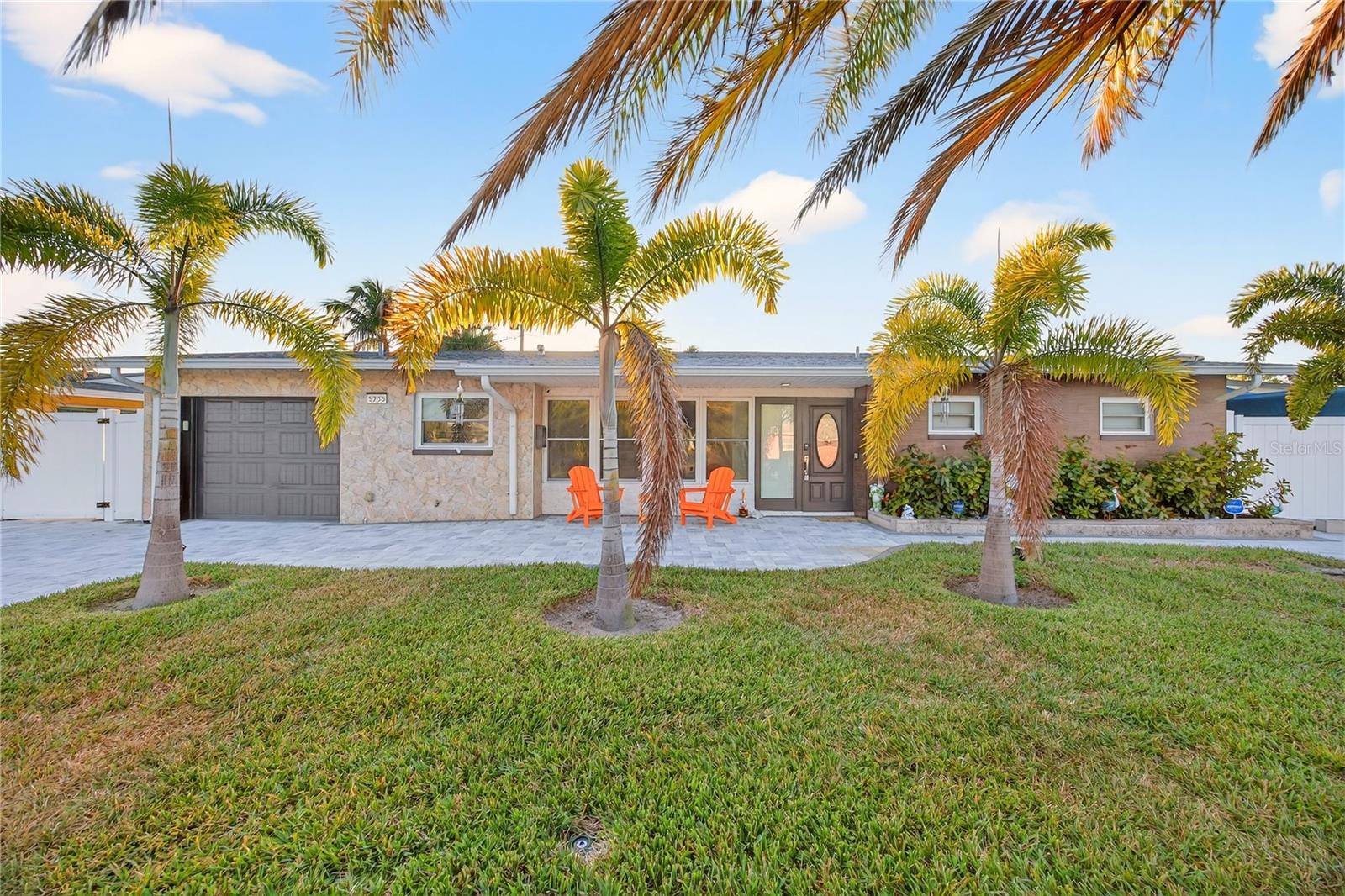 5235 40th, St Petersburg, FL 33711