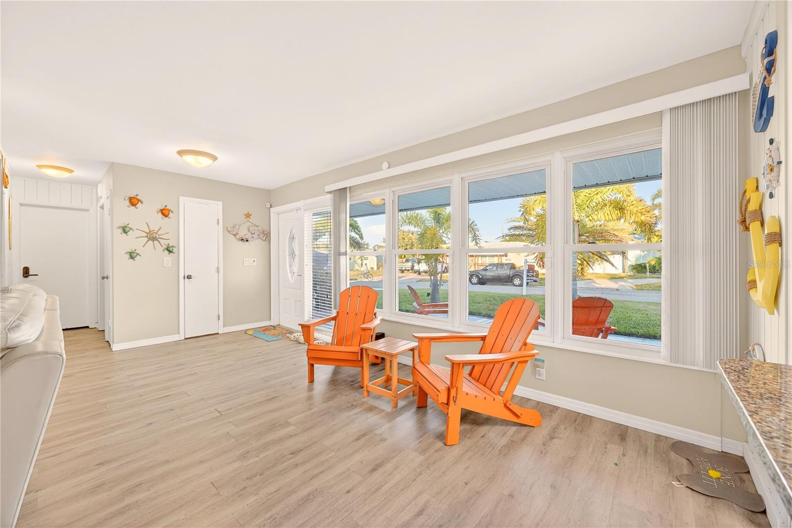 5235 40th, St Petersburg, FL 33711